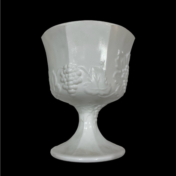 Vintage Indiana / Colony milk glass harvest grape pedestal compote / planter - Picture 4 of 7